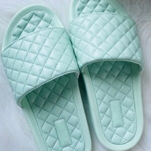 APL LEATHER LUSSO COLOR SEASIDE SOLD OUT